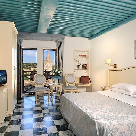 Albergo Hotel Raffaello Urbino Exterior photo
