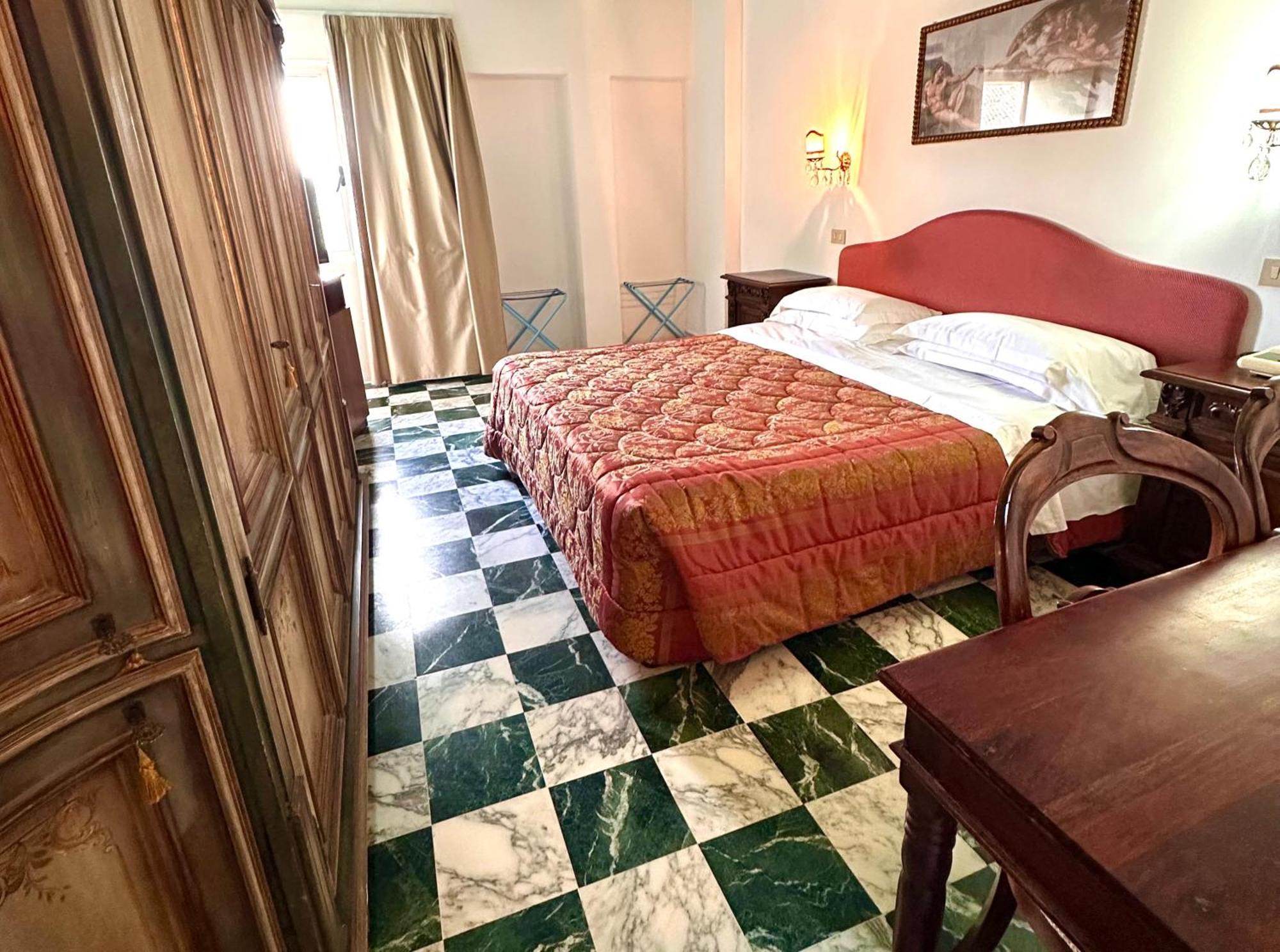 Albergo Hotel Raffaello Urbino Exterior photo